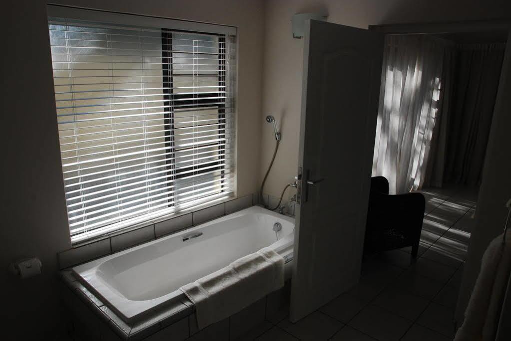 Hotel Sheilan House Port Alfred Esterno foto